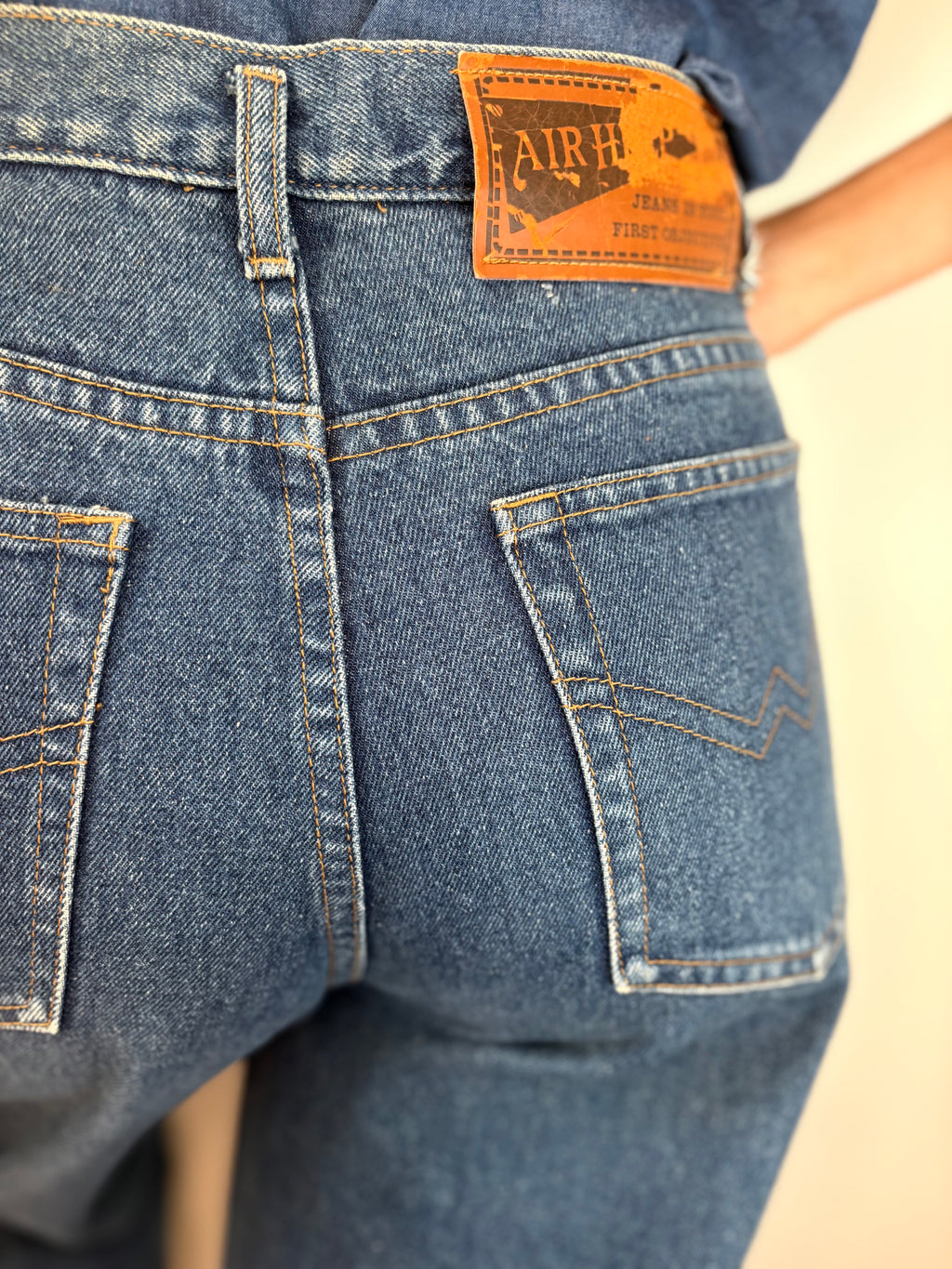 90s Dark Wash Denim Jeans – High Waist Straight Leg Vintage Size 38 | BARDO