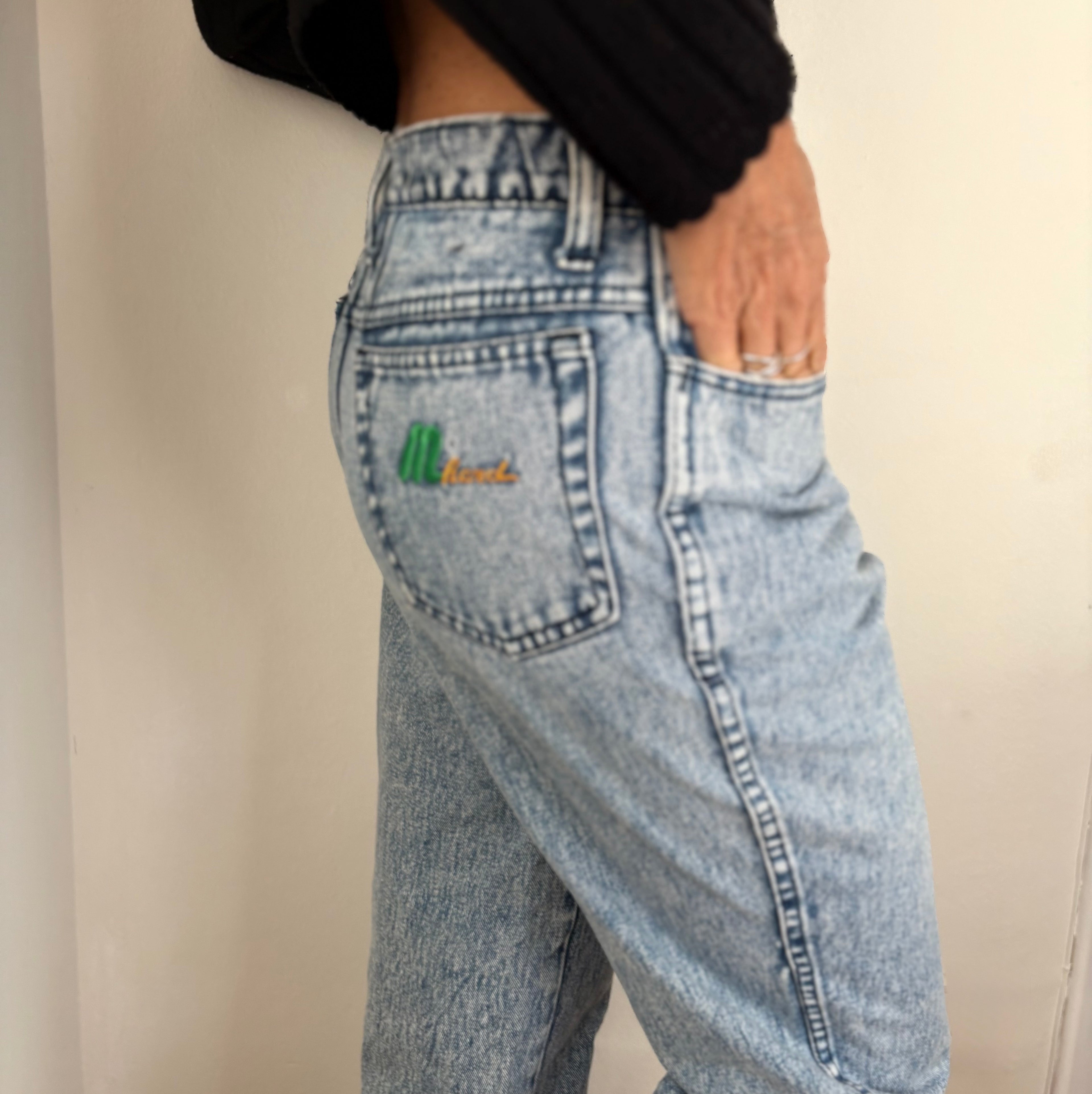 90s Snow Wash Denim Jeans – Lightweight Ankle Length Vintage Fit Size 38 | BARDO