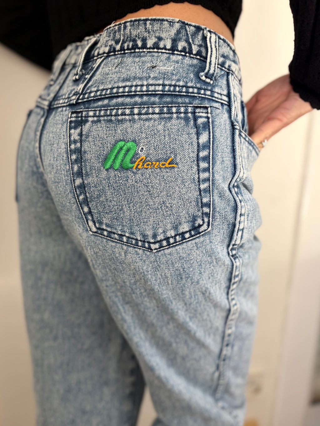 90s Snow Wash Denim Jeans – Lightweight Ankle Length Vintage Fit Size 38 | BARDO