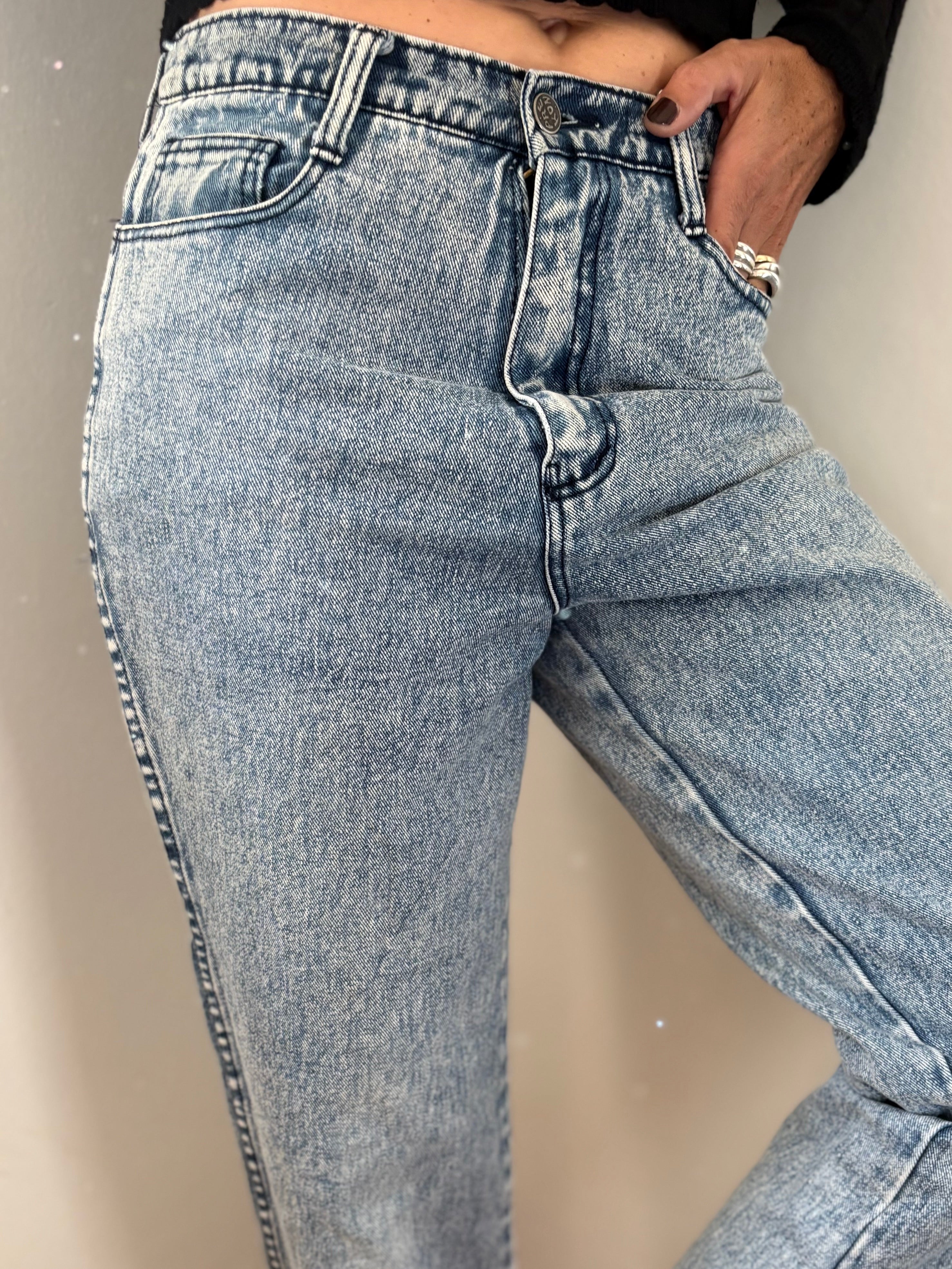 90s Snow Wash Denim Jeans – Lightweight Ankle Length Vintage Fit Size 38 | BARDO