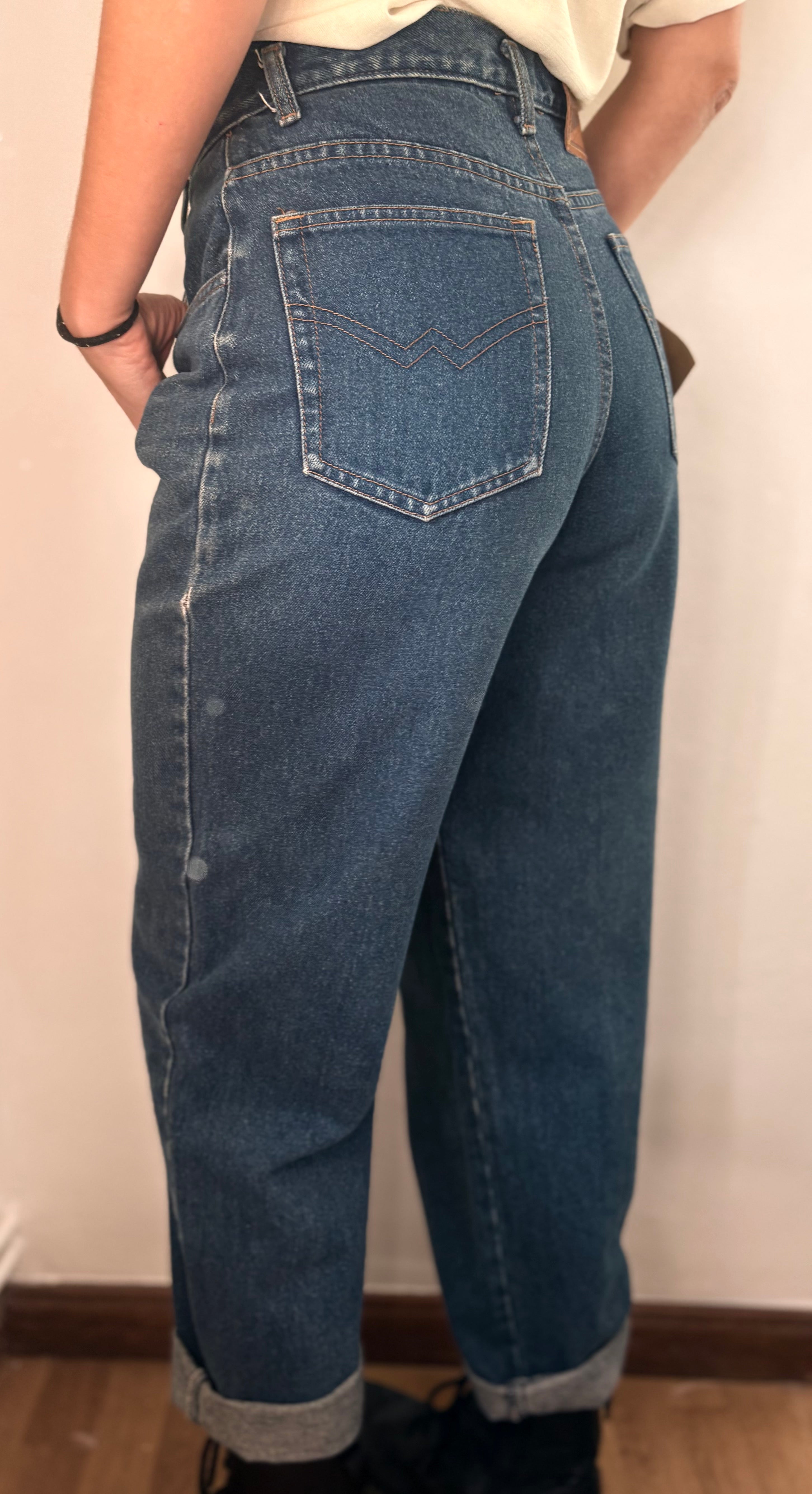 90s Dark Wash Denim Jeans – High Waist Straight Leg Vintage Size 38 | BARDO