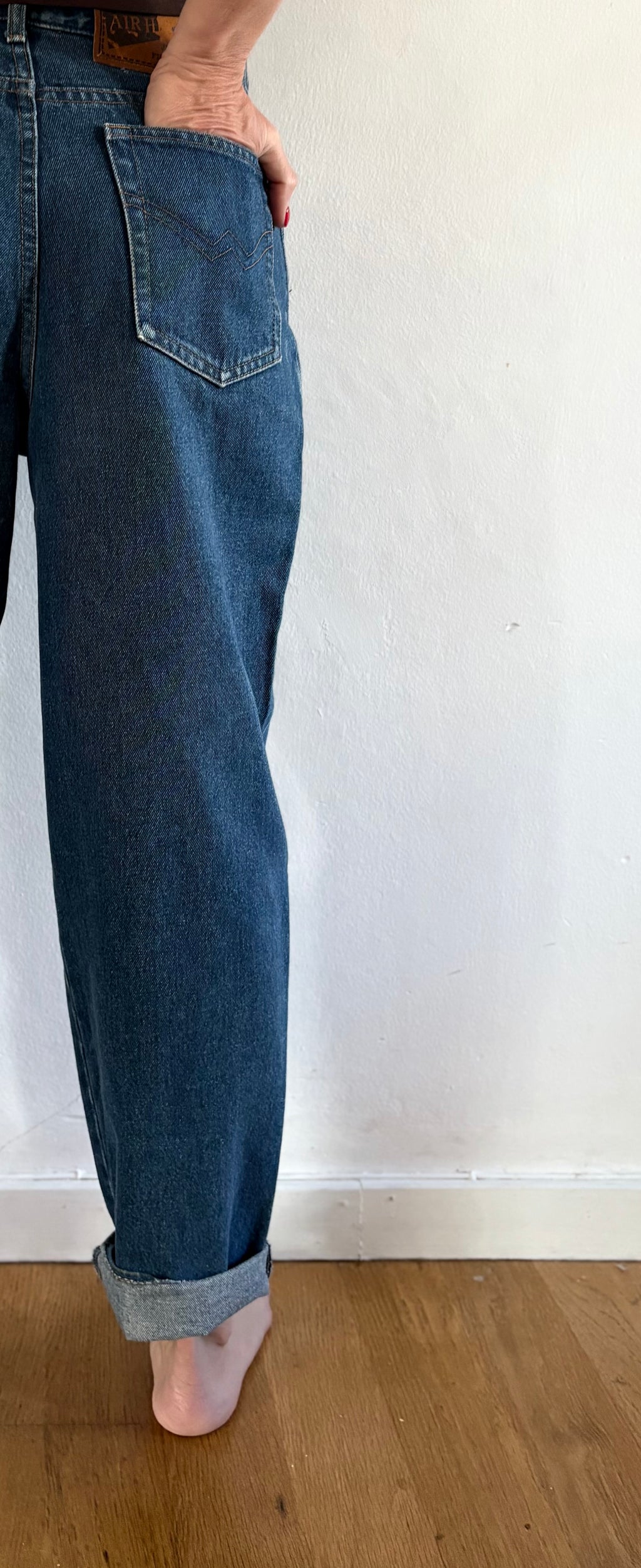 90s Dark Wash Denim Jeans – High Waist Straight Leg Vintage Size 38 | BARDO