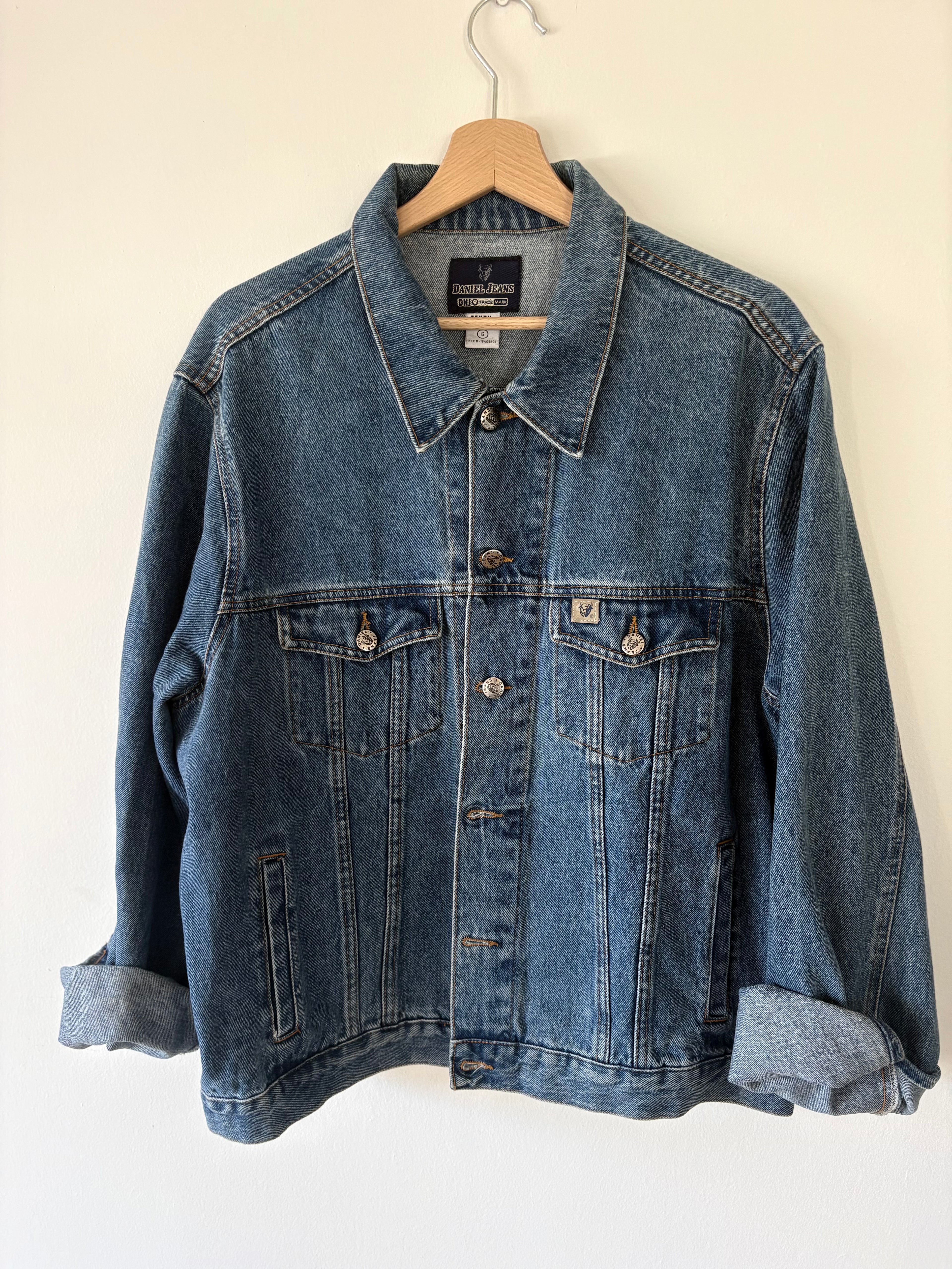 90s Denim Jacket Classic Button Front Double Stitch 100% Cotton Blue Unique | Bardo